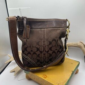 609 Coach Brown canvas #10402 po like new heavy brass hardware shoulder/cross